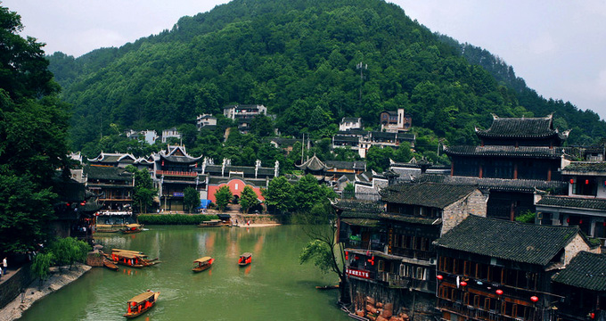 广一塑薄膜员工旅游福利定制收缩膜厂家